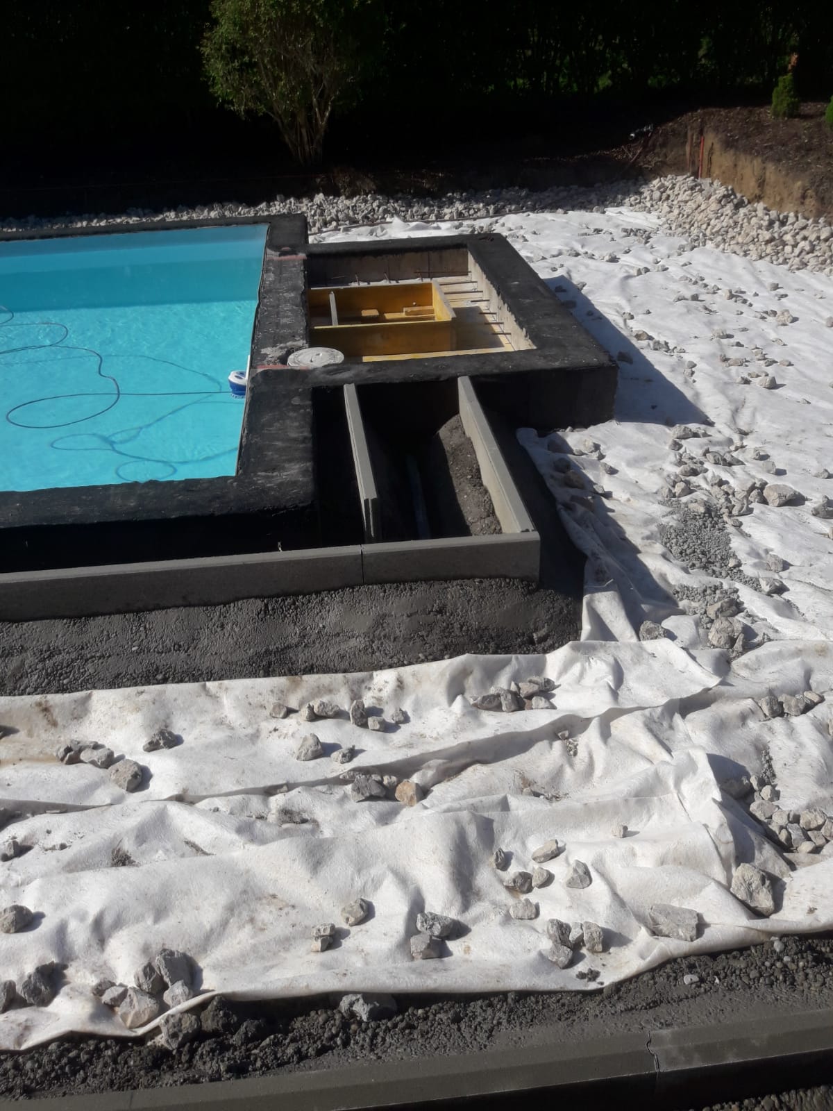 Außenanlage – Poolbau 2